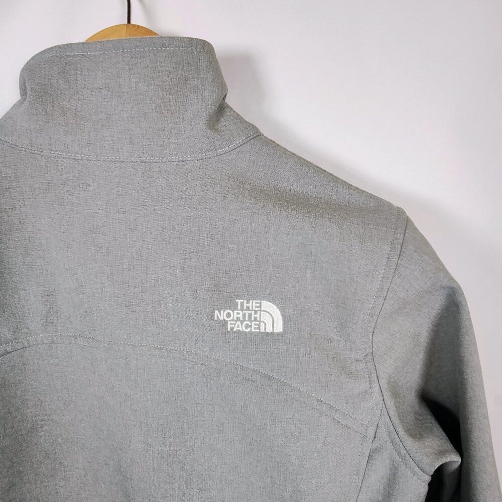 The North Face Women's‎ Medium Gray Windwall Fulll Zipper Jacket - Picture 6 of 13